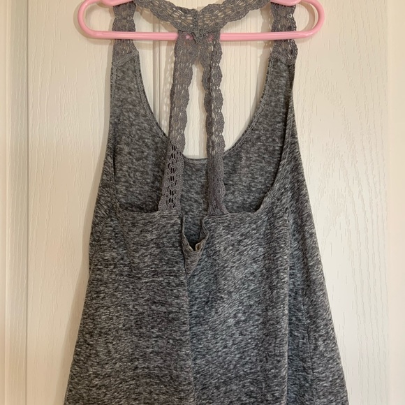 Tank top bundle - Picture 4 of 8